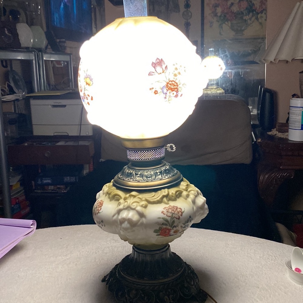 Antique~GONE WITH THE WIND PARLOR BANQUET PUFFY LION HEADS 3D LAMP - Picture 5 of 7